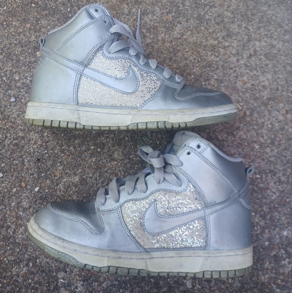 Nike Silver Women's Sneakers